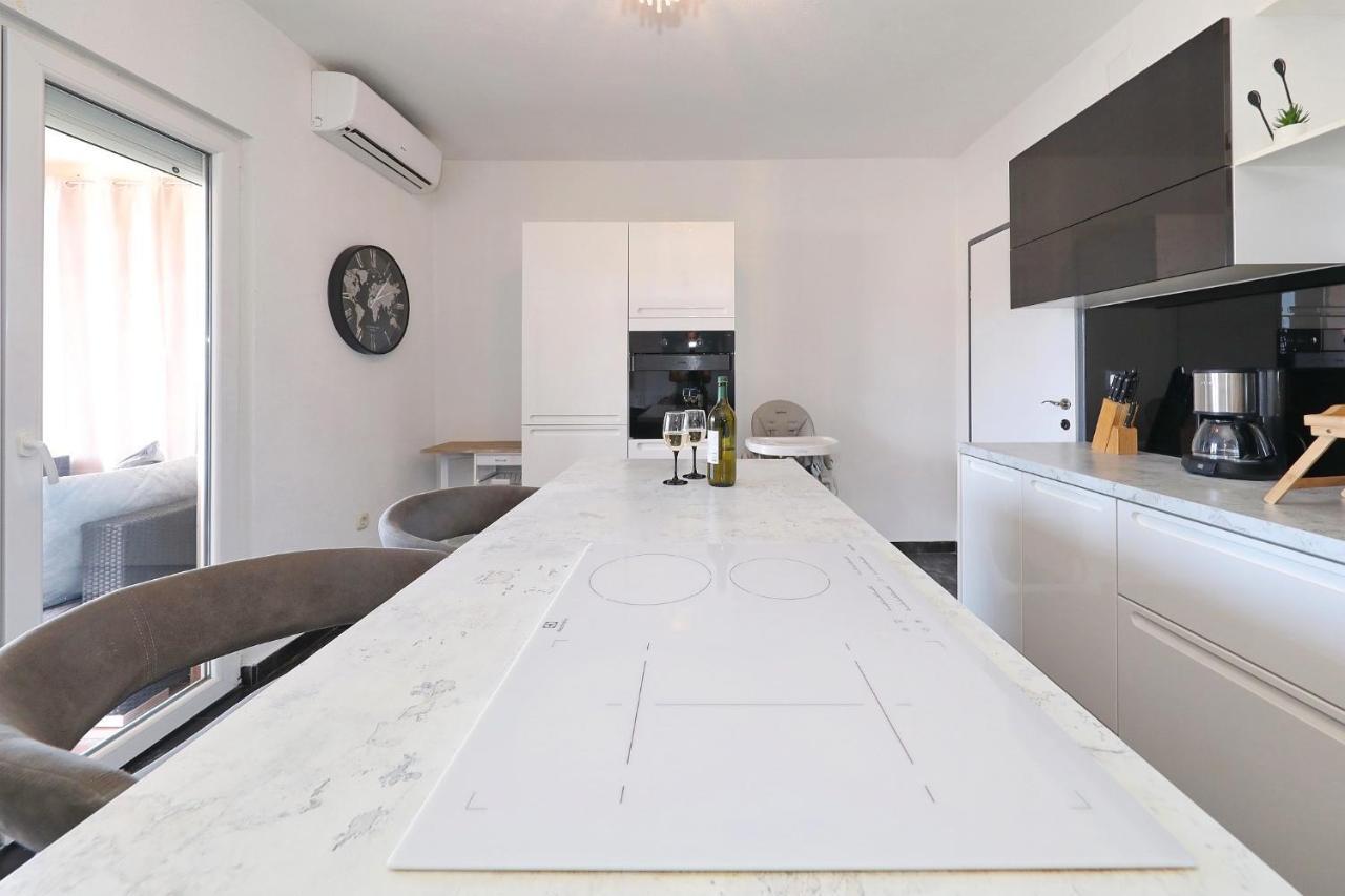 Apartman Nika Sa Jacuzzijem Ζαντάρ Εξωτερικό φωτογραφία